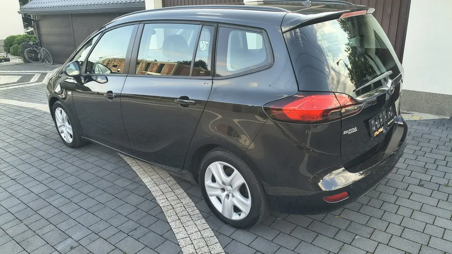 OPEL Zafira -
