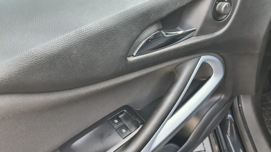 OPEL Zafira -