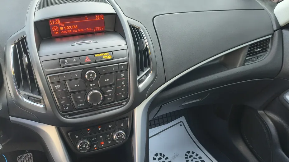 OPEL Zafira -