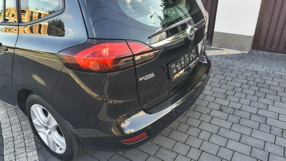 OPEL Zafira -
