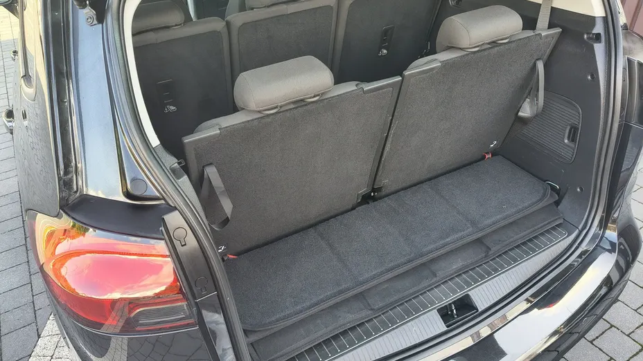 OPEL Zafira -