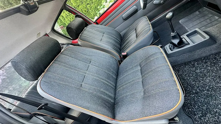 PEUGEOT 205 -