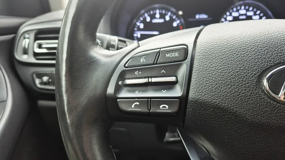 HYUNDAI i30 -