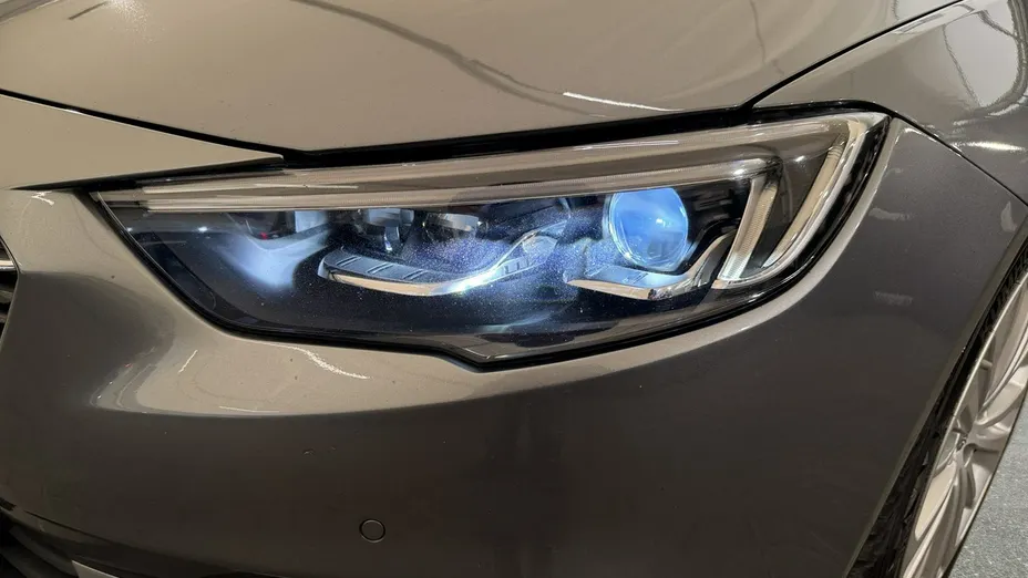 OPEL Insignia -