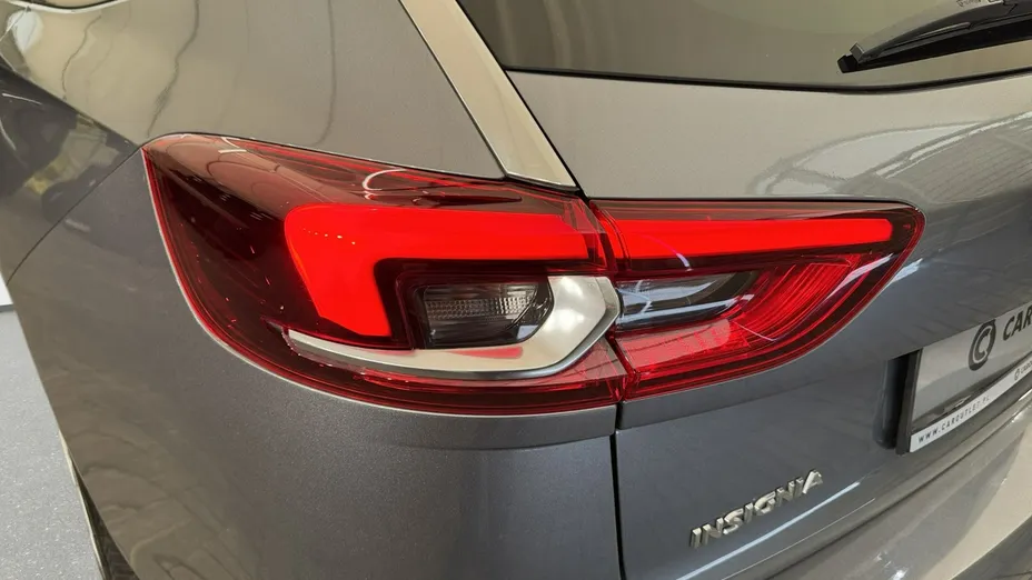 OPEL Insignia -