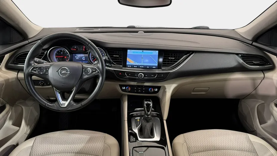 OPEL Insignia -