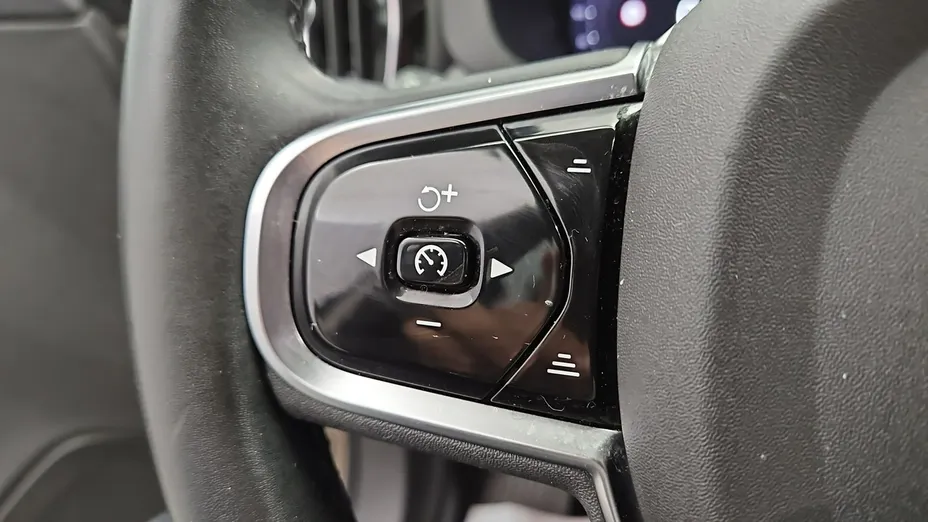 VOLVO XC60 -