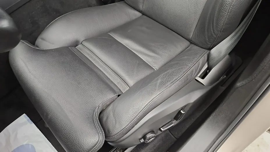 VOLVO XC60 -