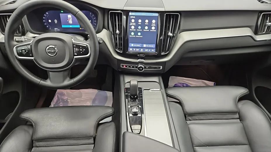 VOLVO XC60 -