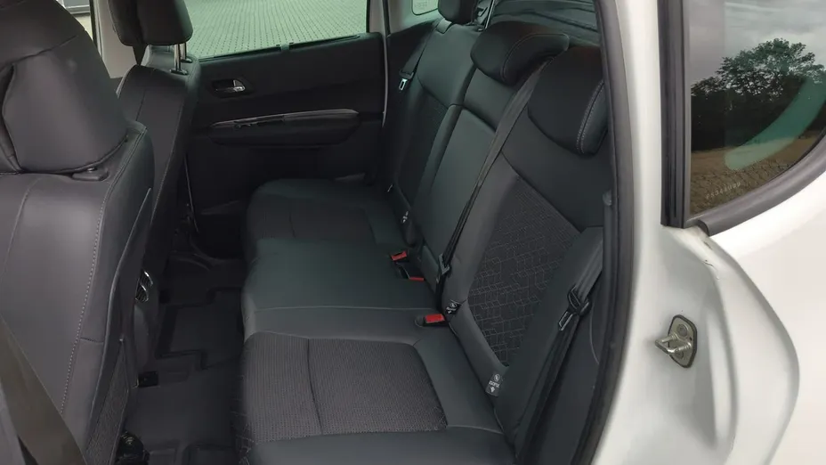 PEUGEOT 3008 -