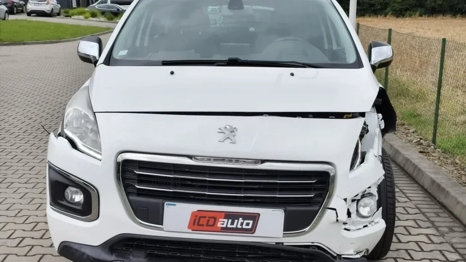 PEUGEOT 3008 -