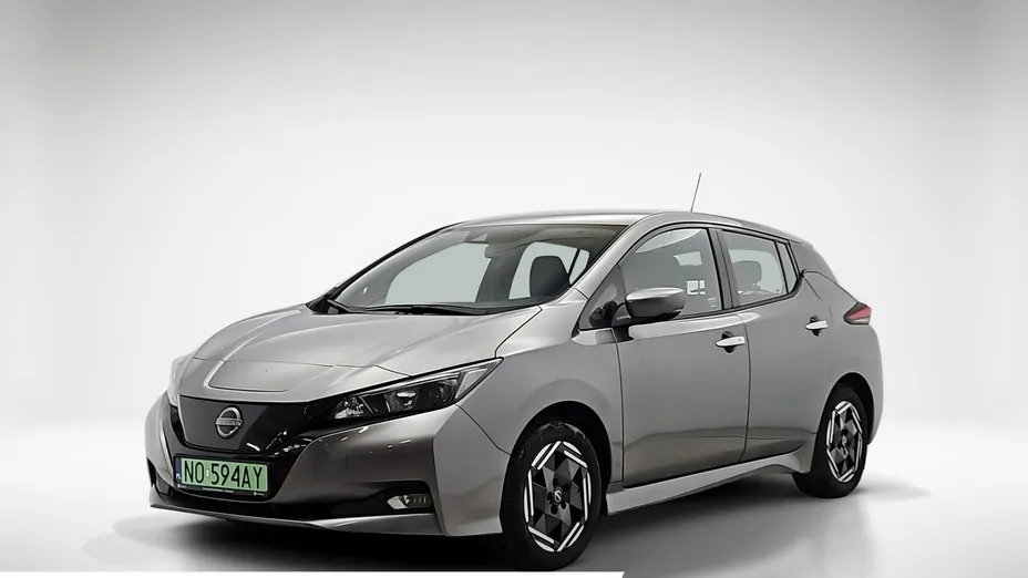 NISSAN Leaf -