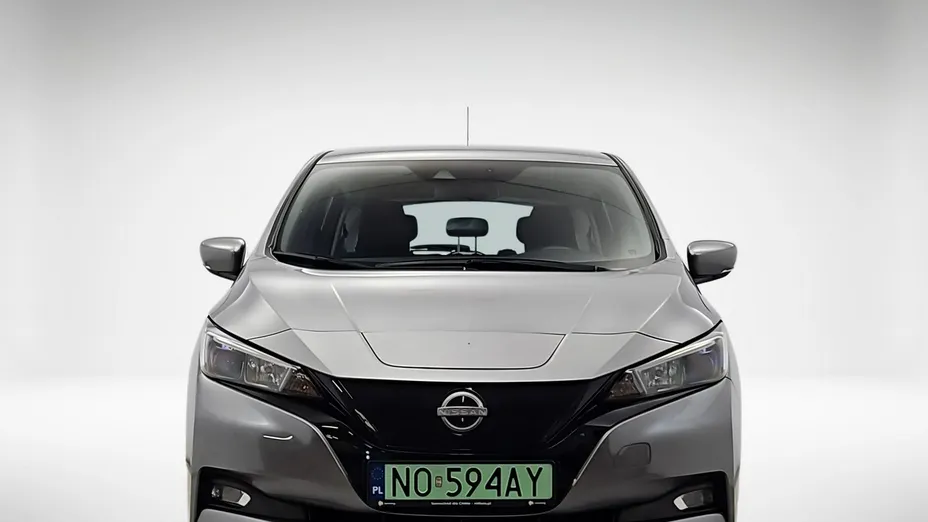 NISSAN Leaf -