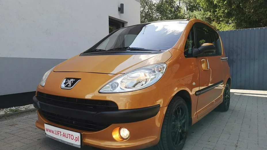 PEUGEOT 1007 -