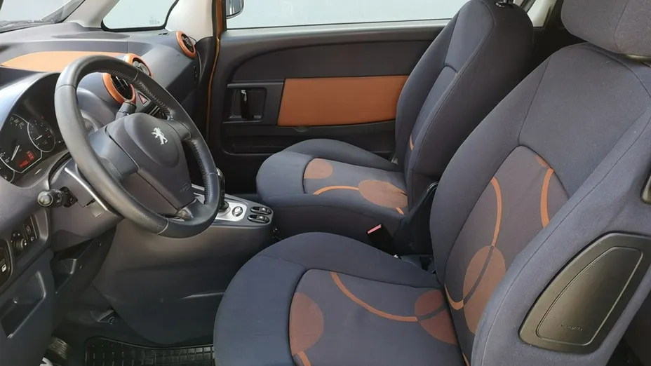 PEUGEOT 1007 -