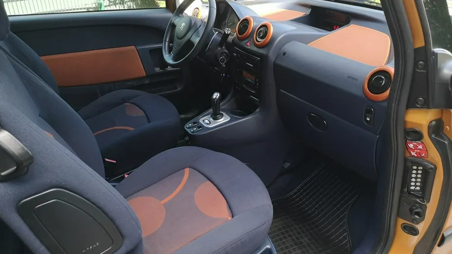 PEUGEOT 1007 -