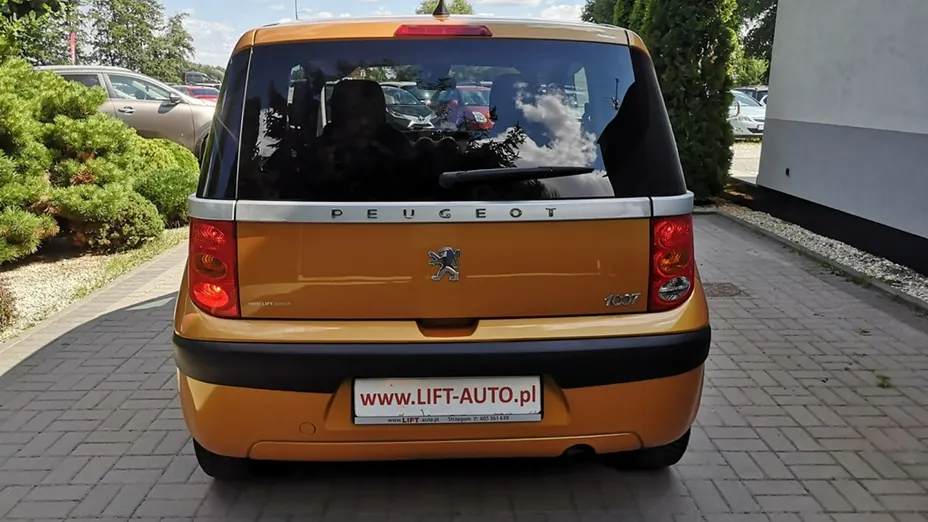 PEUGEOT 1007 -