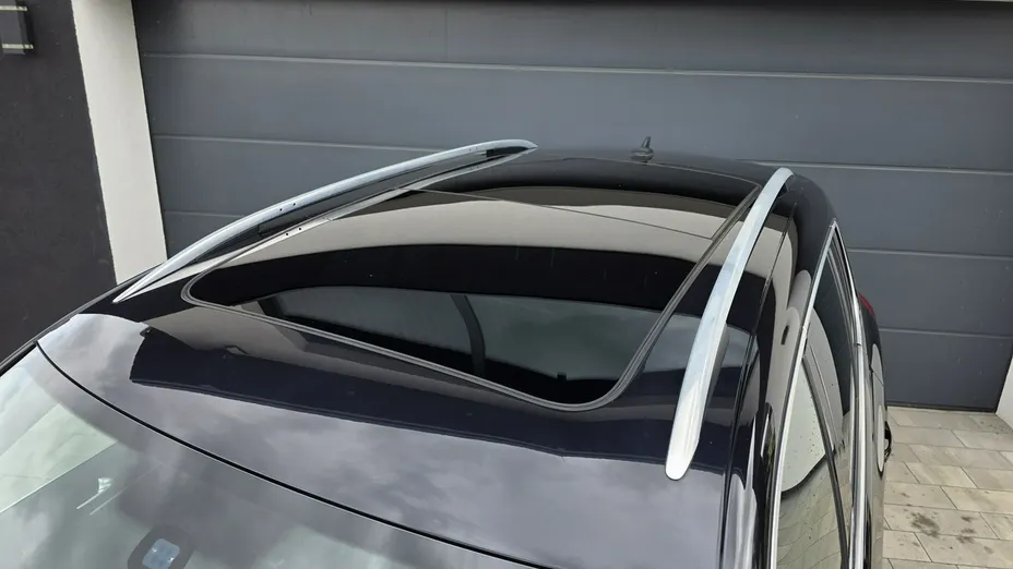 VOLKSWAGEN Tiguan -