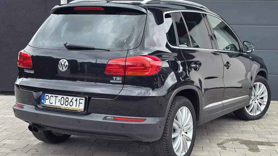 VOLKSWAGEN Tiguan -