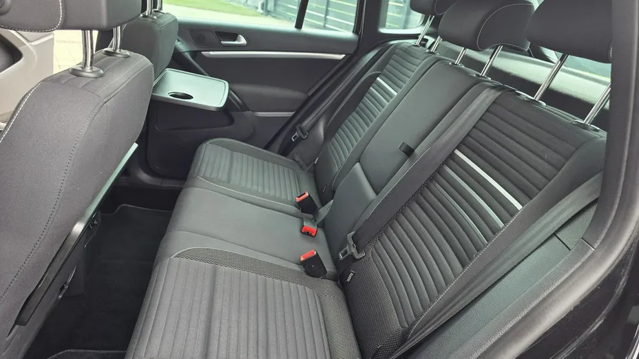VOLKSWAGEN Tiguan -