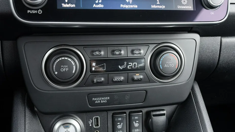 NISSAN Leaf -
