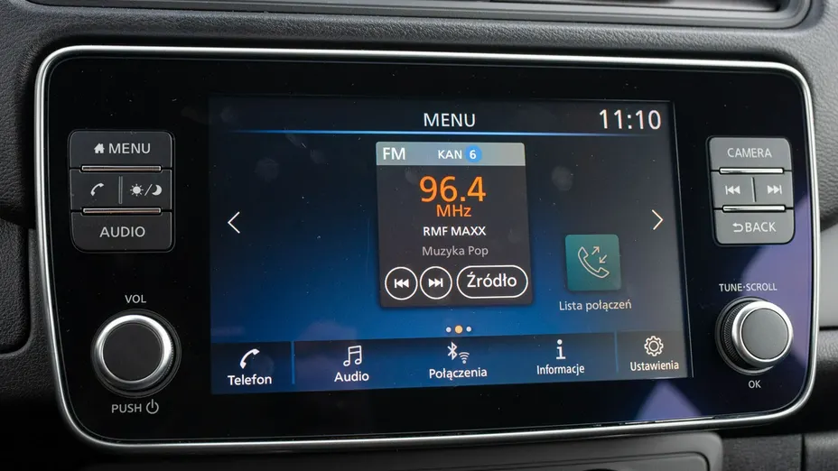 NISSAN Leaf -
