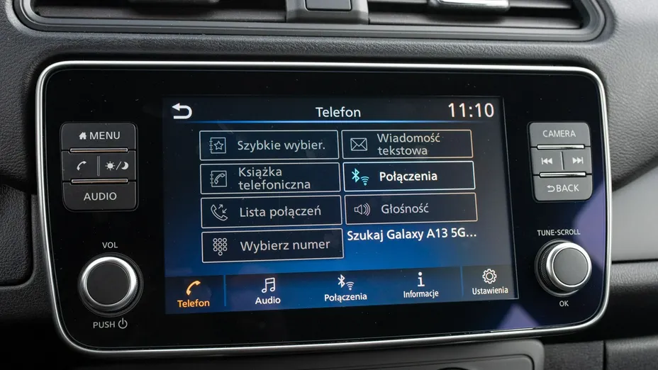 NISSAN Leaf -
