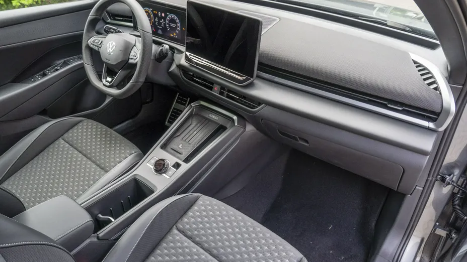 VOLKSWAGEN T-ROC -
