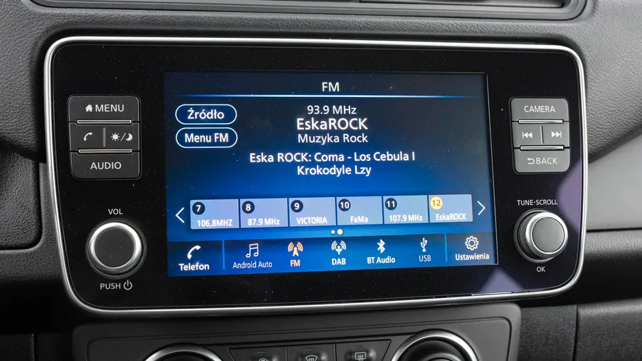 NISSAN Leaf -