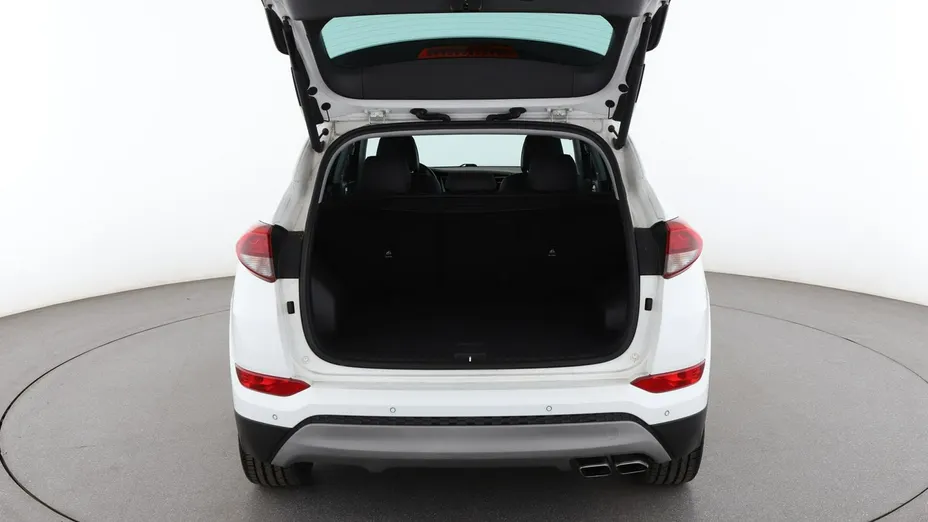 HYUNDAI Tucson -