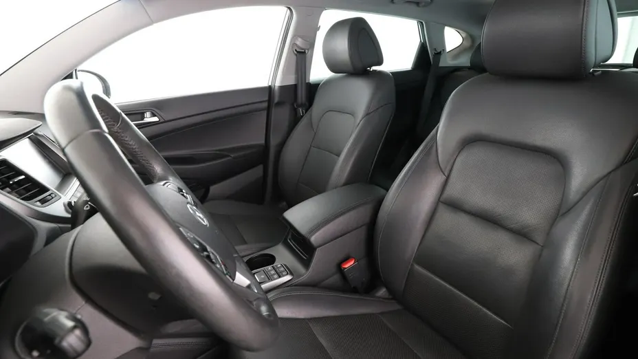 HYUNDAI Tucson -