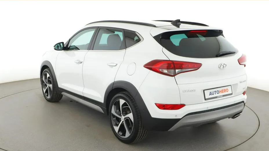 HYUNDAI Tucson -