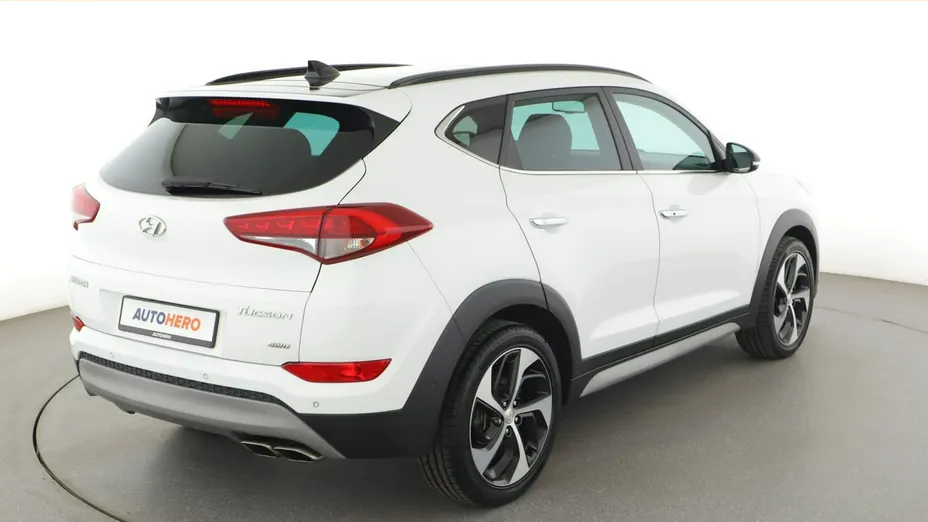HYUNDAI Tucson -