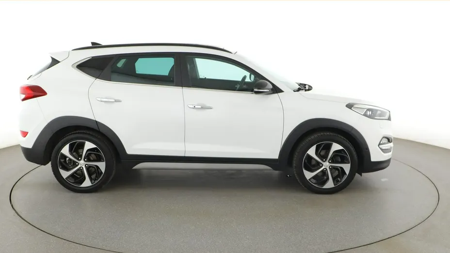 HYUNDAI Tucson -