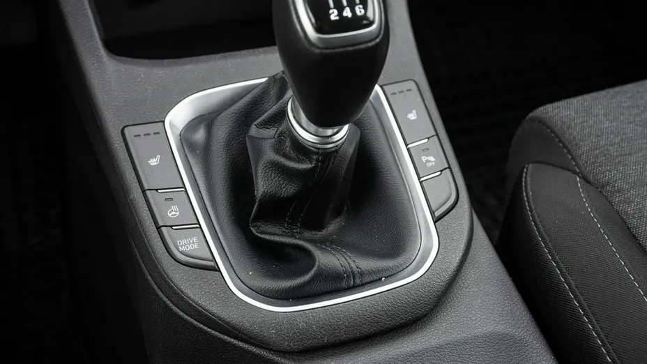 HYUNDAI i30 -