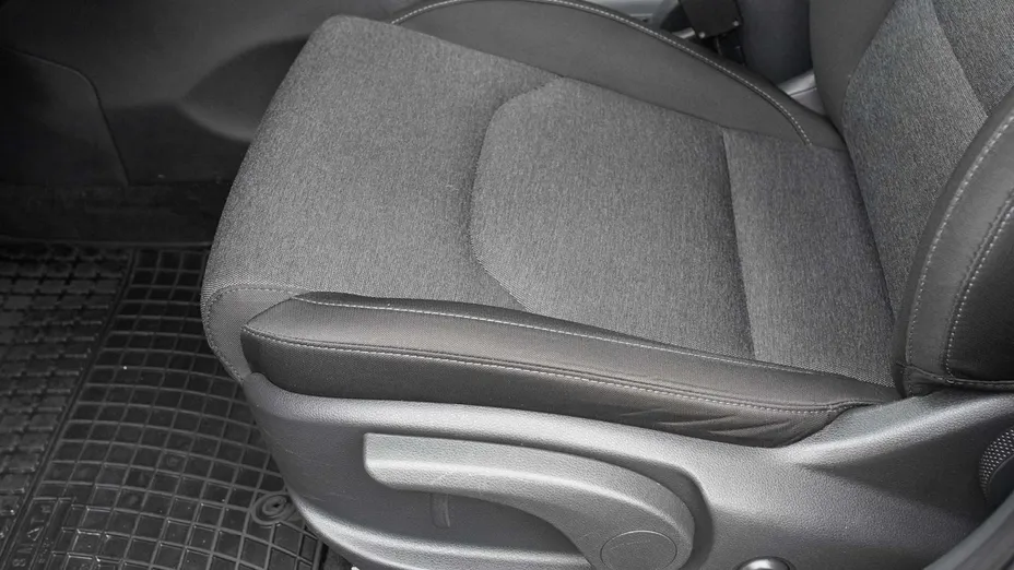 HYUNDAI i30 -