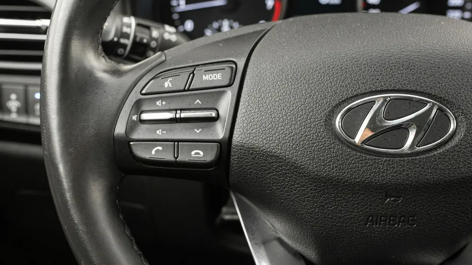 HYUNDAI i30 -