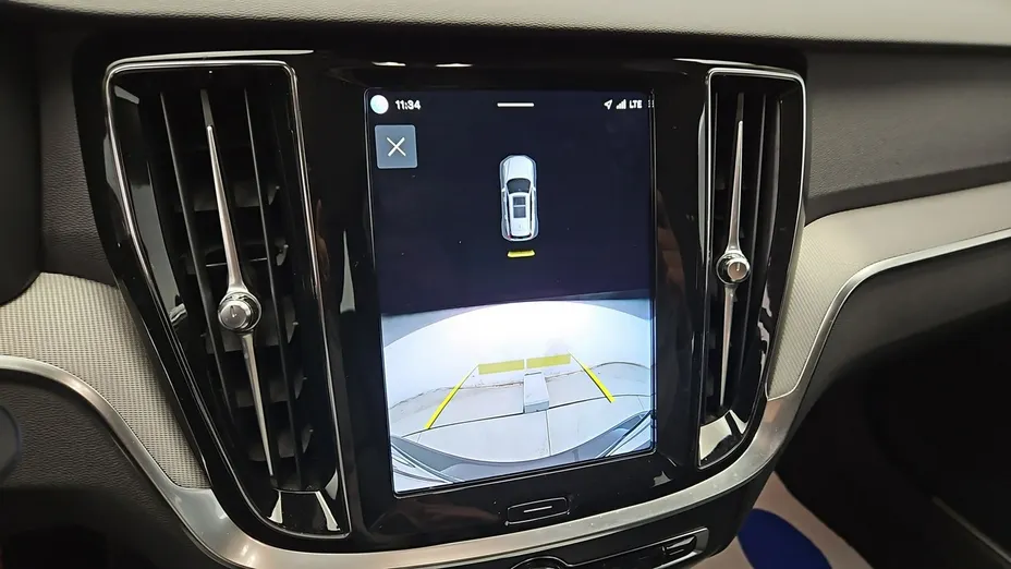 VOLVO V60 -