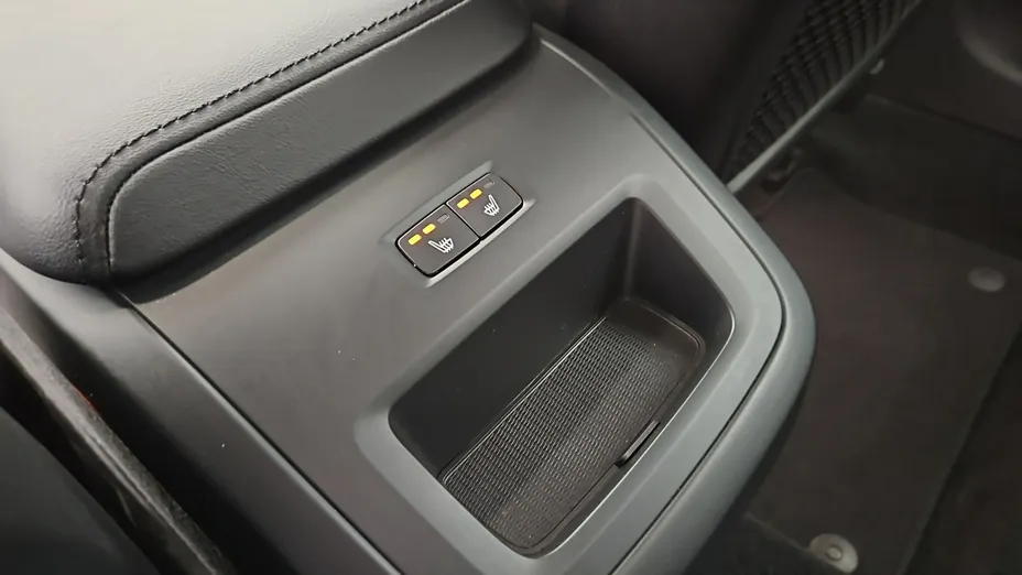 VOLVO V60 -