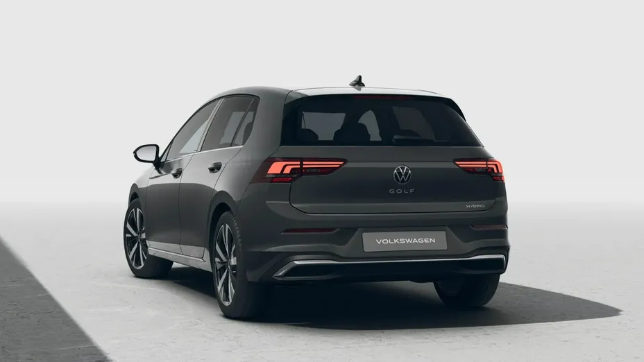 VOLKSWAGEN Golf -
