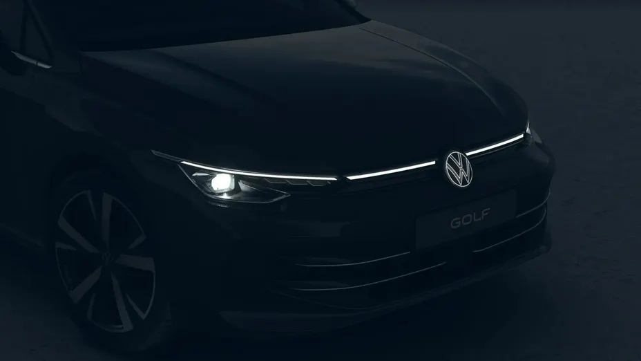 VOLKSWAGEN Golf -