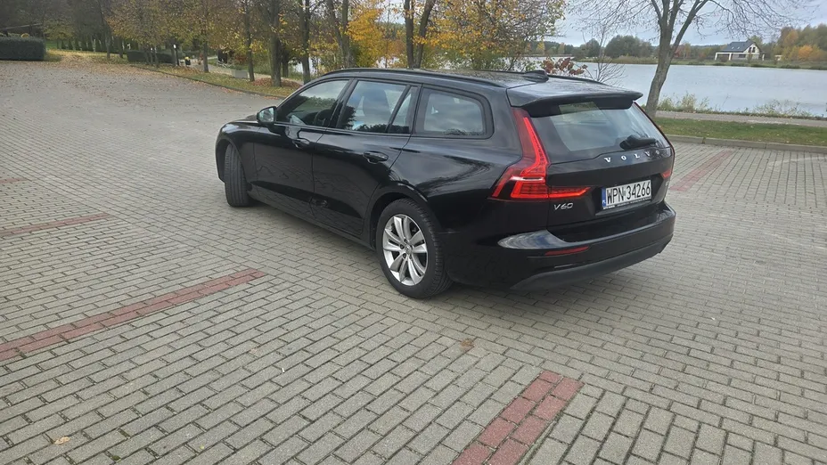 VOLVO V60 -