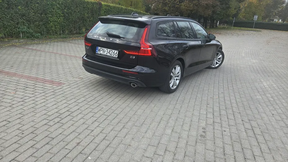 VOLVO V60 -