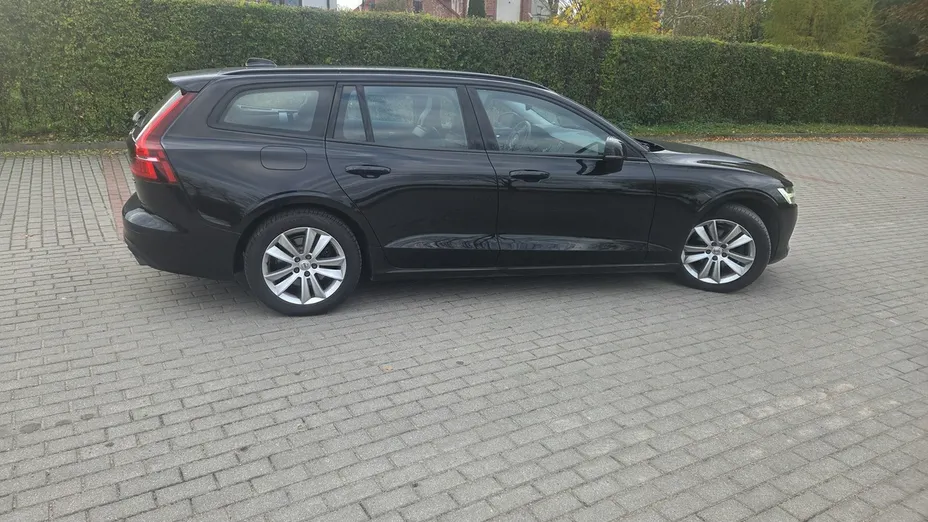 VOLVO V60 -