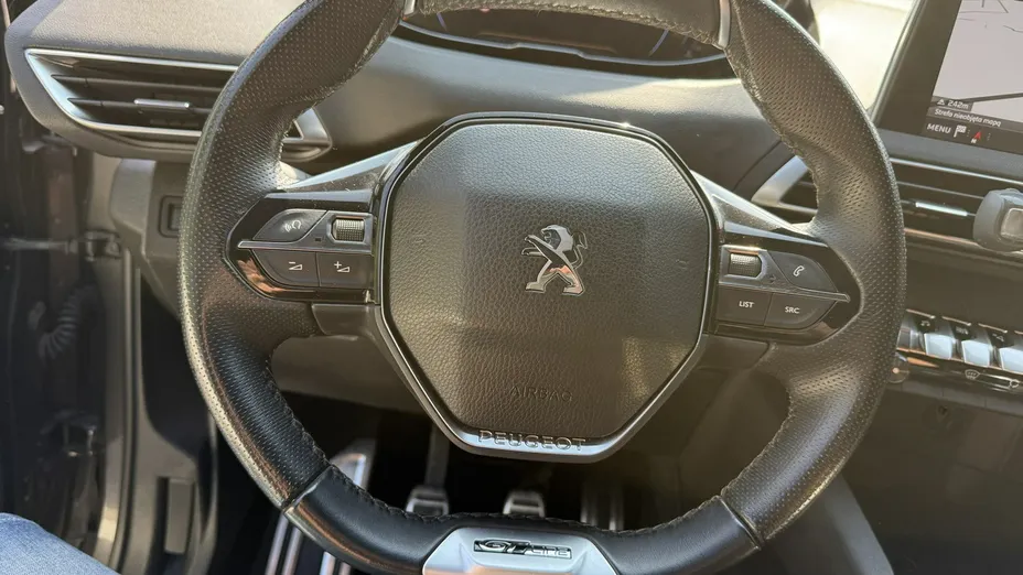 PEUGEOT 3008 -