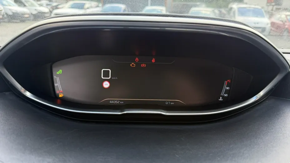 PEUGEOT 3008 -