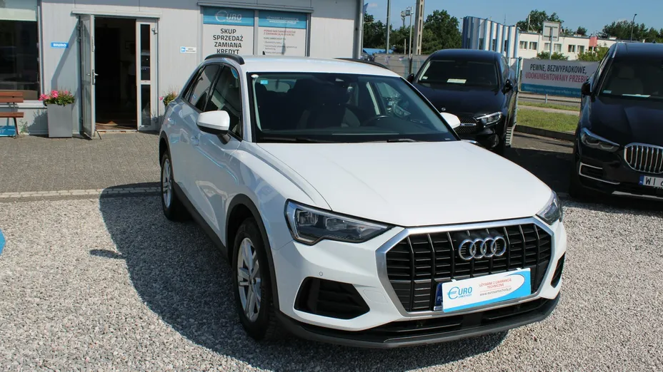 AUDI Q3 -