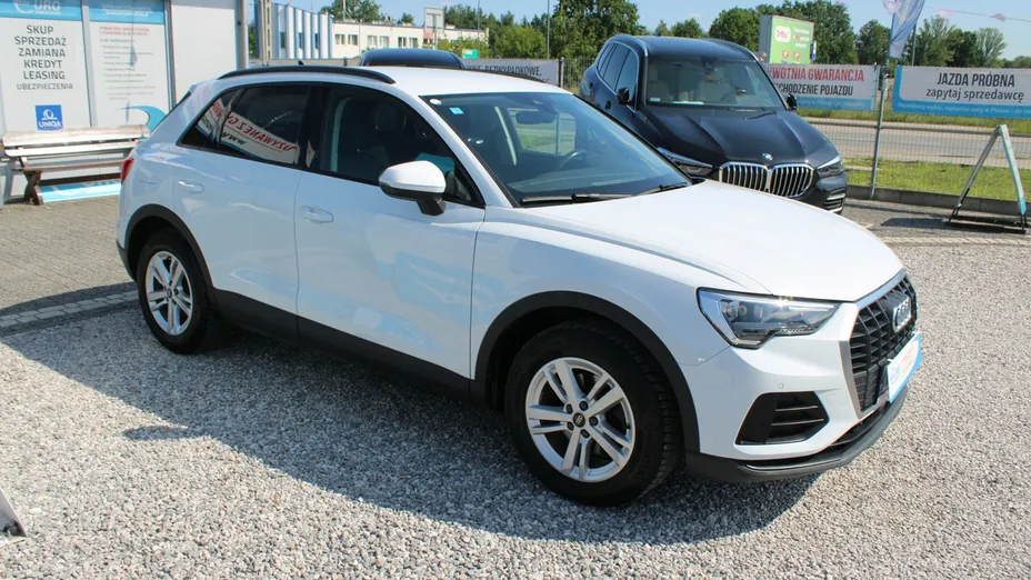 AUDI Q3 -