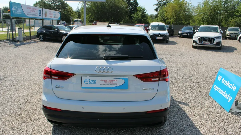 AUDI Q3 -