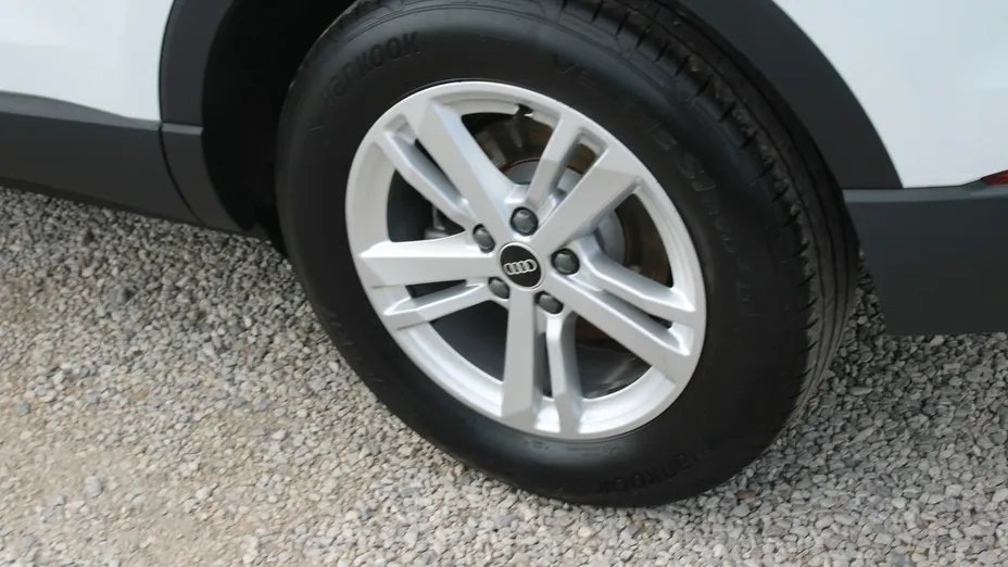 AUDI Q3 -